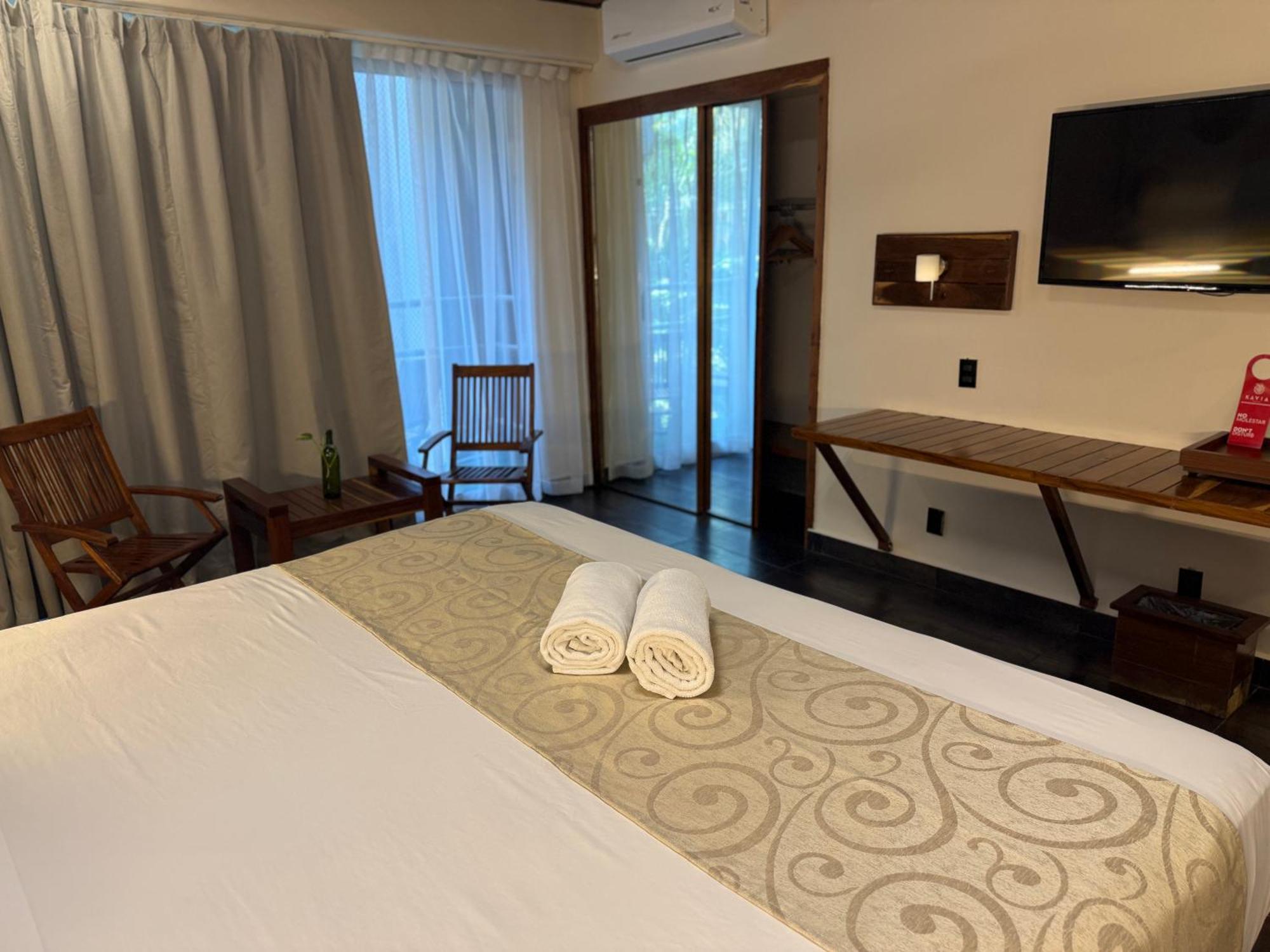 Hotel Kavia 5Th Avenida (Adults Only) Плая дел Кармен Екстериор снимка