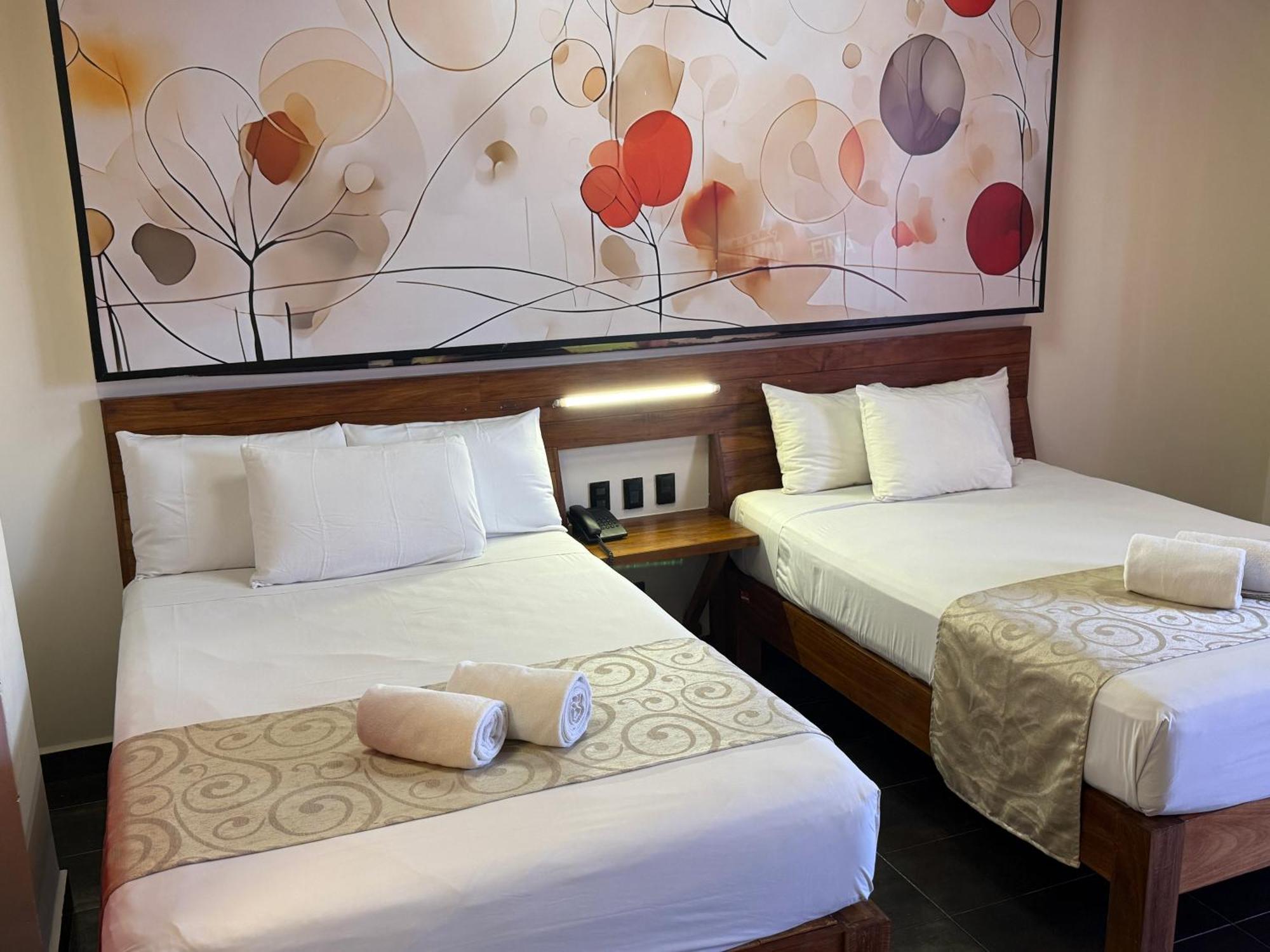 Hotel Kavia 5Th Avenida (Adults Only) Плая дел Кармен Екстериор снимка