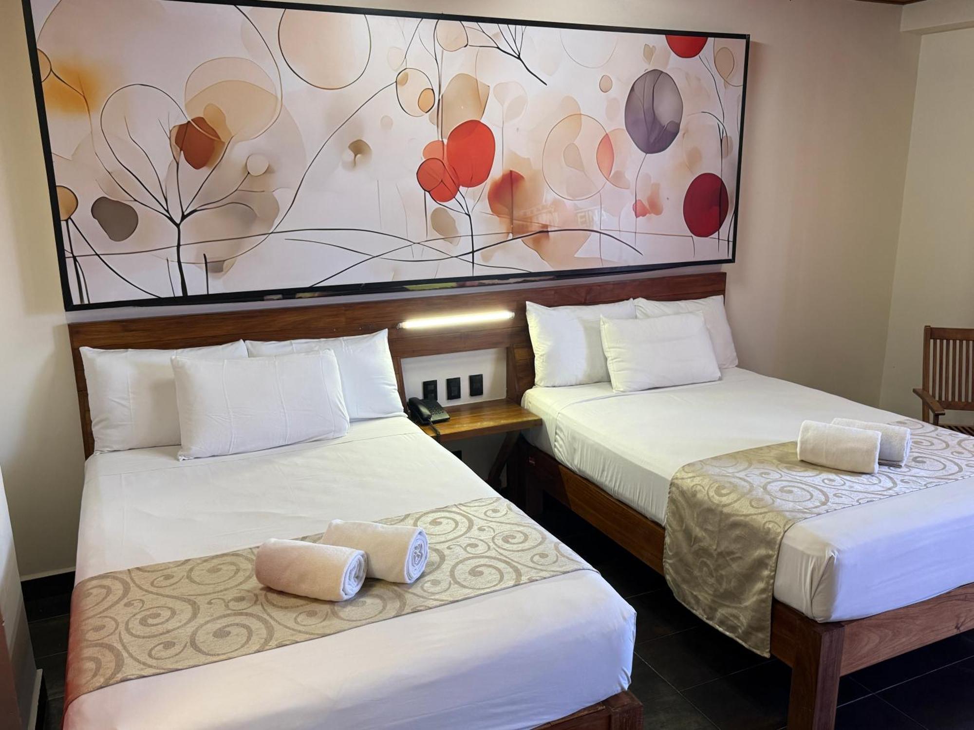 Hotel Kavia 5Th Avenida (Adults Only) Плая дел Кармен Екстериор снимка
